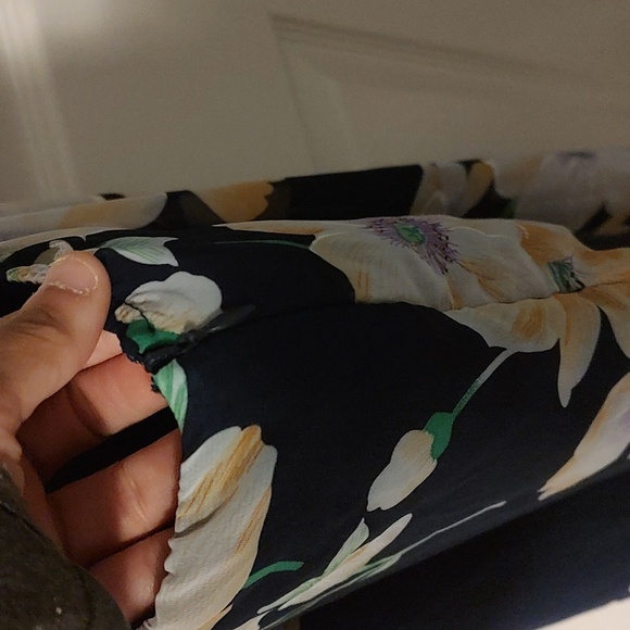 NWT Flower Print Hi-Low Dress - Picture 5 of 6